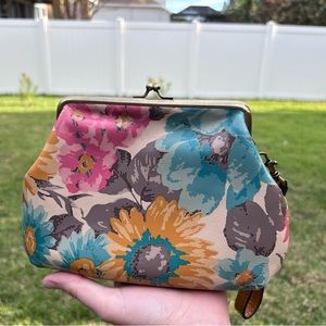 Patricia Nash SAVENA First Bloom Leather Floral Clutch Wristlet Bag